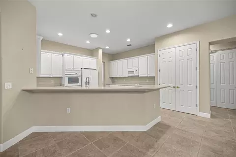 Kitchen - 9512 SE 124th Loop, Summerfield, FL 34491 photo 4 of 4