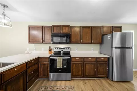 Kitchen - 685 NW 67th Pl, Ocala, FL 34475 photo 3 of 5