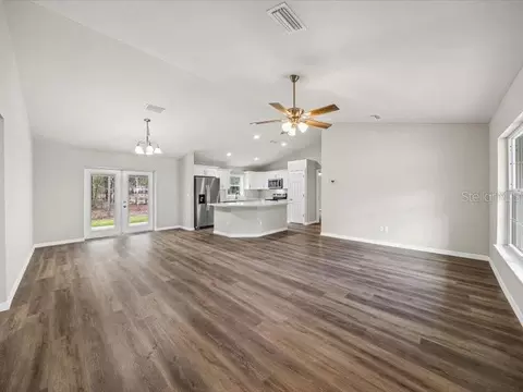 Living - 38 Willow Rd, Ocala, FL 34472 photo 2 of 4