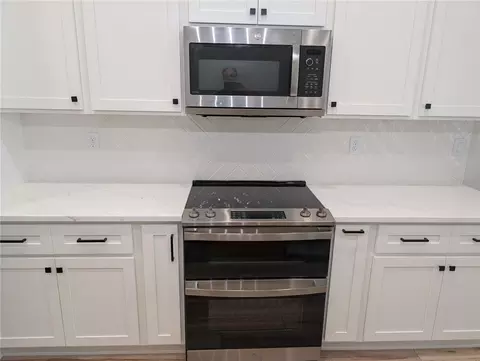 Kitchen - 1303 NE 23rd Ave, Ocala, FL 34470 photo 5 of 5