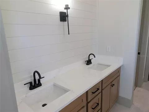 Bath - 1303 NE 23rd Ave, Ocala, FL 34470 photo 1 of 6