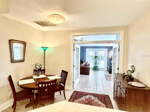 Dining - 905 SE 12th St, Ocala, FL 34471 photo 3 of 4