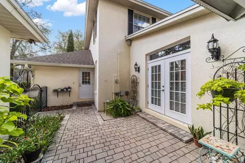 Exterior - 905 SE 12th St, Ocala, FL 34471 photo 4 of 14