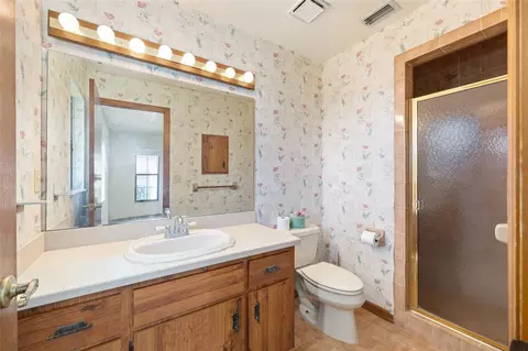 Bath - 3836 SE 45th Pl, Ocala, FL 34480 photo 1 of 2