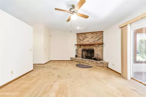 Living - 3836 SE 45th Pl, Ocala, FL 34480 photo 4 of 9