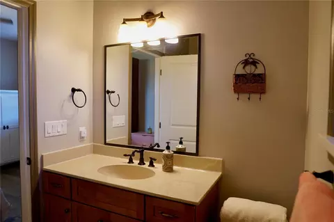 Bath - 12895 NW Gainesville Rd, Reddick, FL 32686 photo 2 of 3