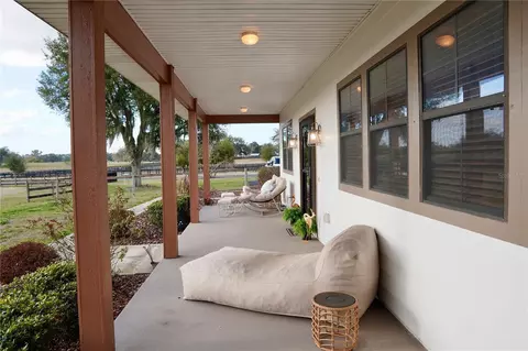 Exterior - 12895 NW Gainesville Rd, Reddick, FL 32686 photo 6 of 11