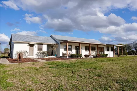 Exterior - 12895 NW Gainesville Rd, Reddick, FL 32686 photo 2 of 11