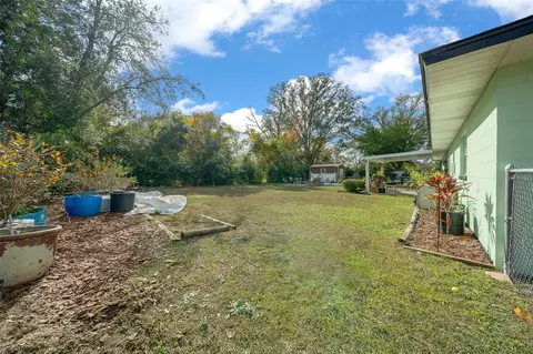 Exterior - 2004 NE 52nd St, Ocala, FL 34479 photo 6 of 8