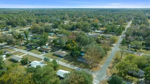 View/Area - 2004 NE 52nd St, Ocala, FL 34479 photo 5 of 9