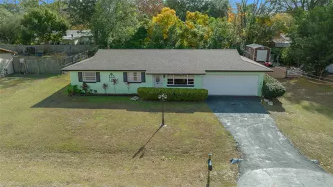 View/Area - 2004 NE 52nd St, Ocala, FL 34479 photo 1 of 9
