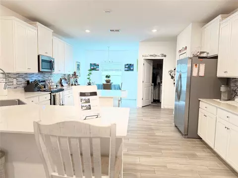 Kitchen - 7656 SW 74th Loop, Ocala, FL 34481 photo 2 of 10