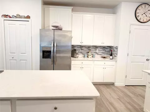 Kitchen - 7656 SW 74th Loop, Ocala, FL 34481 photo 8 of 10