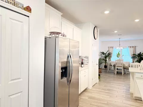 Kitchen - 7656 SW 74th Loop, Ocala, FL 34481 photo 6 of 10