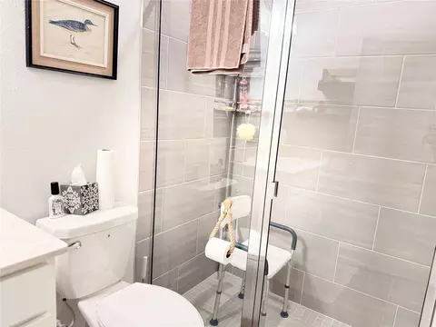 Bath - 7656 SW 74th Loop, Ocala, FL 34481 photo 3 of 17