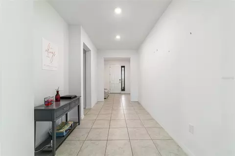 Entry Way - 6433 SW 73rd Ave, Ocala, FL 34474 photo 3 of 10