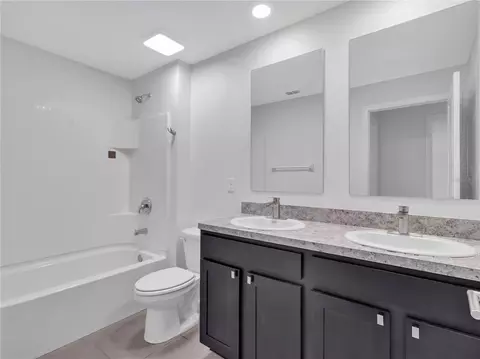 Bath - 602 Olive Conch St, Ruskin, FL 33570 photo 2 of 2