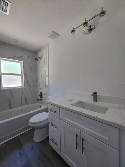 Bath - 76 Locust Loop, Ocala, FL 34472 photo 4 of 5