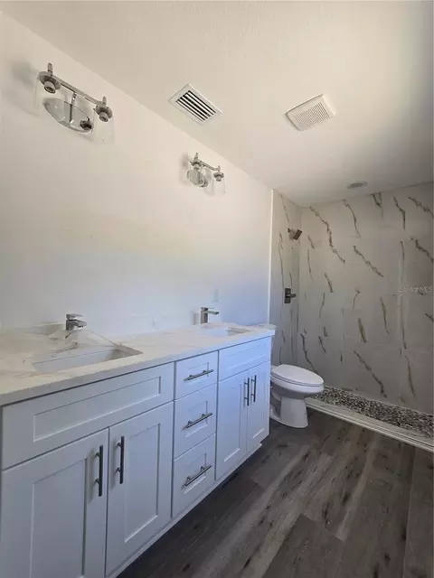 Bath - 76 Locust Loop, Ocala, FL 34472 photo 1 of 5