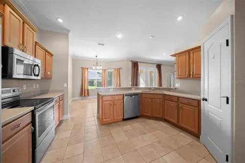 Kitchen - 5073 SE 39th Loop, Ocala, FL 34480 photo 3 of 4