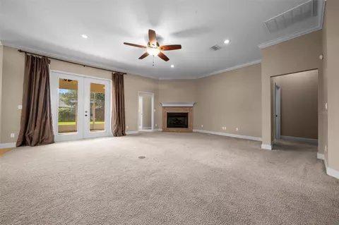 Living - 5073 SE 39th Loop, Ocala, FL 34480 photo 4 of 11