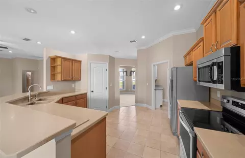 Kitchen - 5073 SE 39th Loop, Ocala, FL 34480 photo 2 of 4
