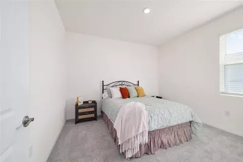 Bedroom - 6053 SW 93rd Loop, Ocala, FL 34476 photo 9 of 10