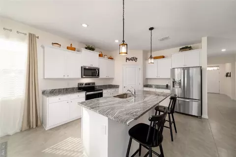 Kitchen - 6053 SW 93rd Loop, Ocala, FL 34476 photo 3 of 7