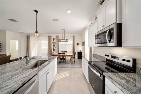 Kitchen - 6053 SW 93rd Loop, Ocala, FL 34476 photo 6 of 7