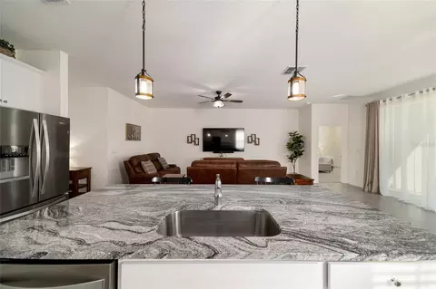 Kitchen - 6053 SW 93rd Loop, Ocala, FL 34476 photo 5 of 7