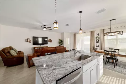 Kitchen - 6053 SW 93rd Loop, Ocala, FL 34476 photo 7 of 7