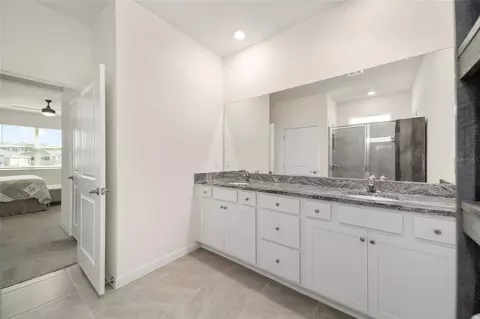 Bath - 6053 SW 93rd Loop, Ocala, FL 34476 photo 2 of 4