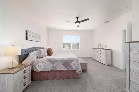 Bedroom - 6053 SW 93rd Loop, Ocala, FL 34476 photo 4 of 10