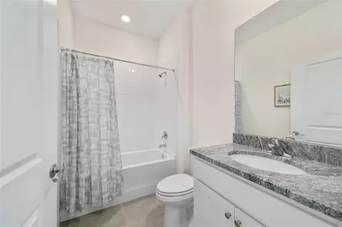 Bath - 6053 SW 93rd Loop, Ocala, FL 34476 photo 4 of 4