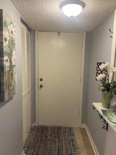 Entry Way - 666 Midway Dr #A, Ocala, FL 34472 photo 1 of 2