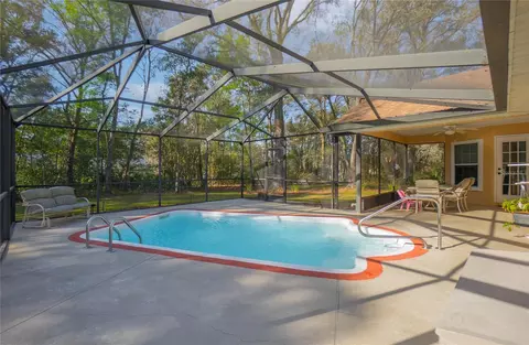 Exterior - 826 E Gaines Ln, Hernando, FL 34442 photo 6 of 18