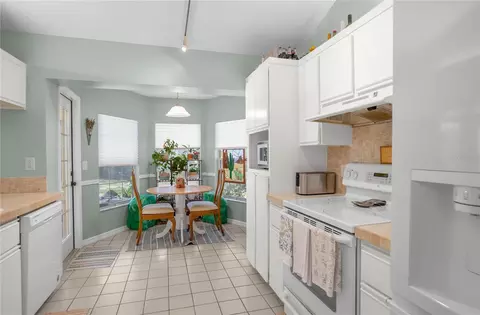 Kitchen - 826 E Gaines Ln, Hernando, FL 34442 photo 1 of 3