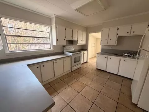 Kitchen - 3294 E Wagon Trl, Hernando, FL 34442 photo 1 of 1