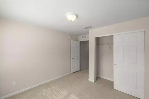 Bedroom - 4664 SW 40th Pl, Ocala, FL 34474 photo 4 of 4
