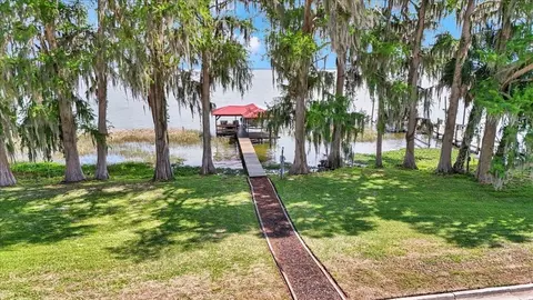 405 Lakeshore Dr, Leesburg, FL 34748