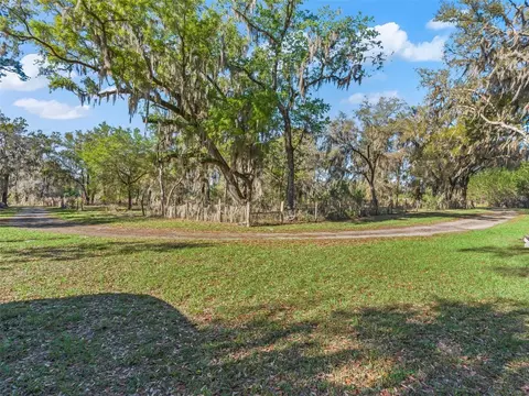 Exterior - 6350 NE 86th Ave, Bronson, FL 32621 photo 2 of 24