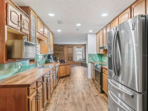 Kitchen - 6350 NE 86th Ave, Bronson, FL 32621 photo 1 of 4