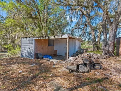 Exterior - 6350 NE 86th Ave, Bronson, FL 32621 photo 19 of 24