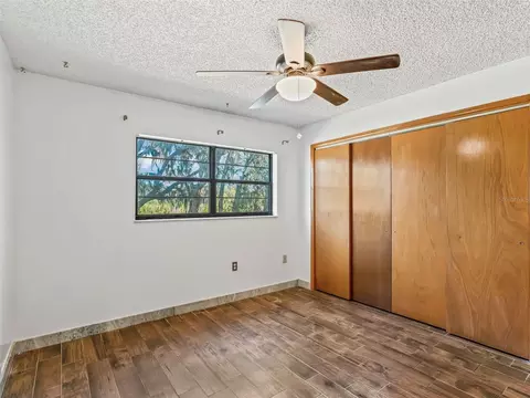 Bedroom - 6350 NE 86th Ave, Bronson, FL 32621 photo 2 of 7