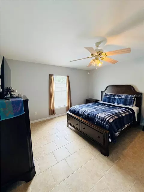 Bedroom - 16 Pecan Drive Loop, Ocala, FL 34472 photo 3 of 4