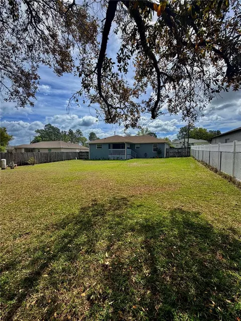 Exterior - 16 Pecan Drive Loop, Ocala, FL 34472 photo 4 of 10