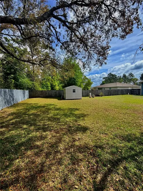 Exterior - 16 Pecan Drive Loop, Ocala, FL 34472 photo 5 of 10