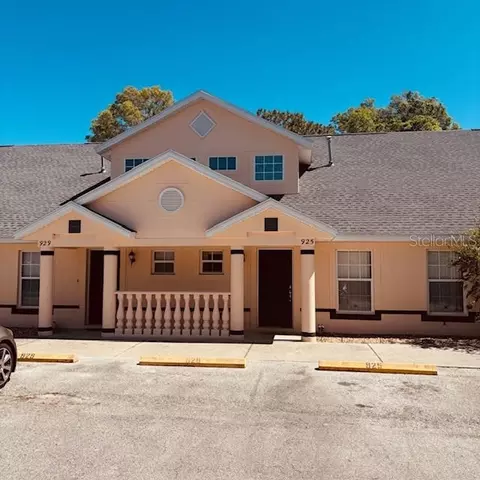 925 N Rembrandt Way #104, Inverness, FL 34453