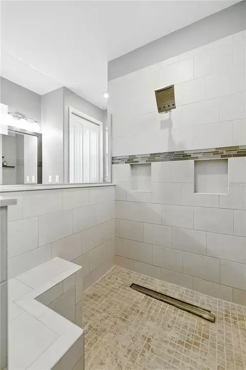 Bath - 8883 SW 85th Loop, Ocala, FL 34481 photo 6 of 6