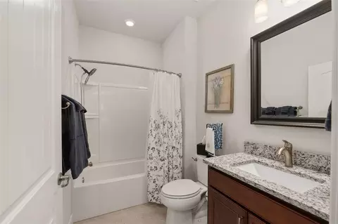 Bath - 9267 SW 56th Loop, Ocala, FL 34481 photo 7 of 7